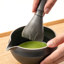 画像をギャラリービューアに読み込む, 樹脂製茶筅（茶筅立て付） グレー
